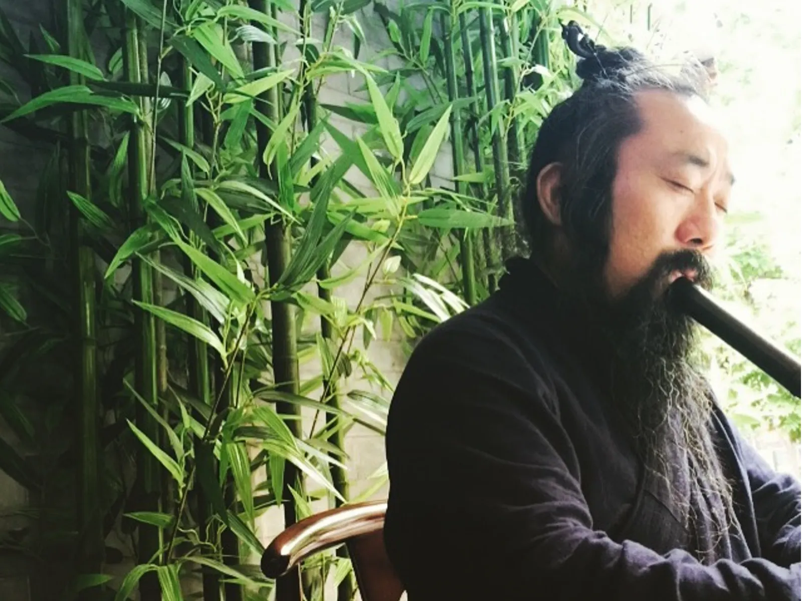 山林道观，箫伴清修