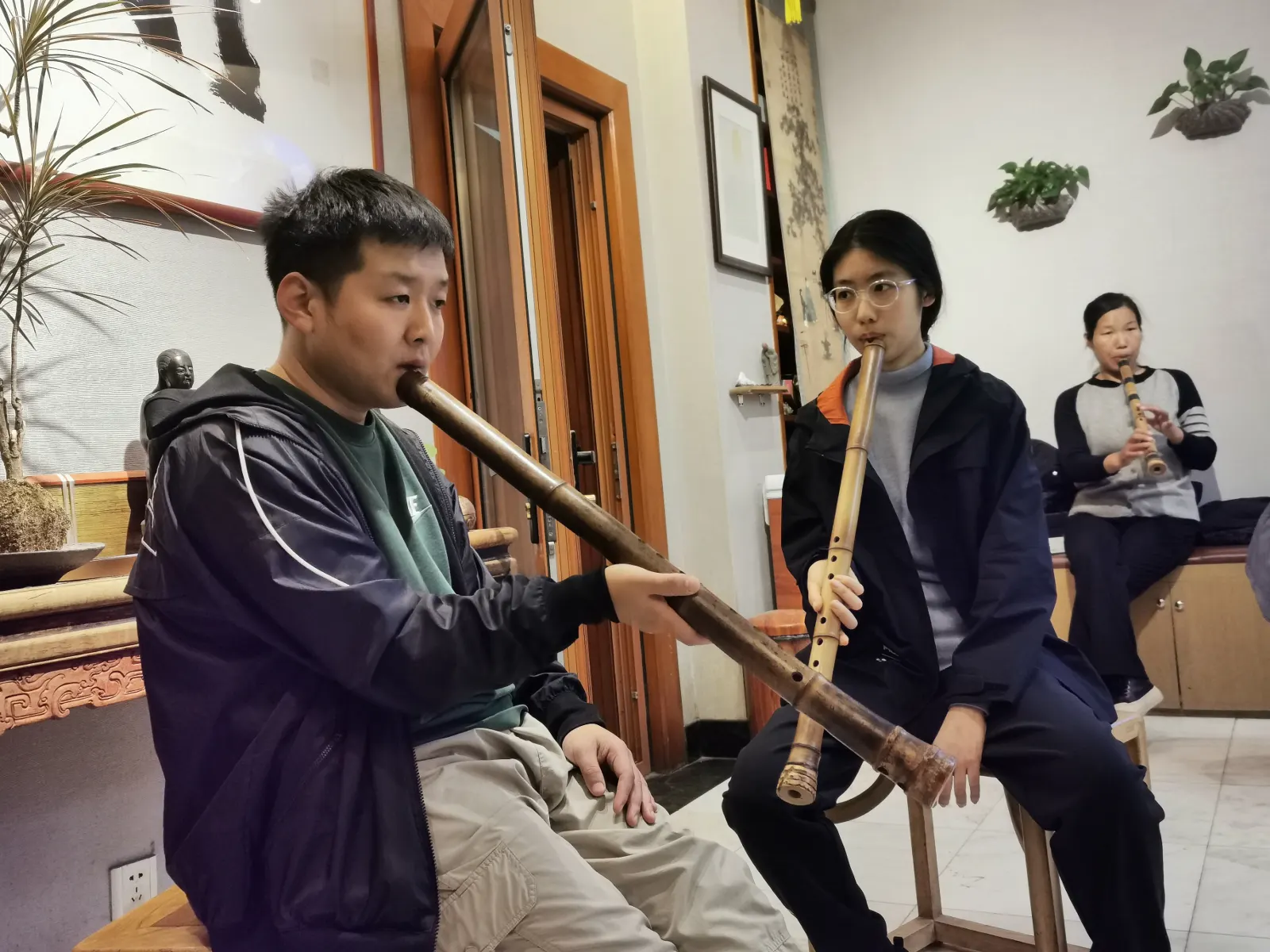 朝暮习箫，日久功深